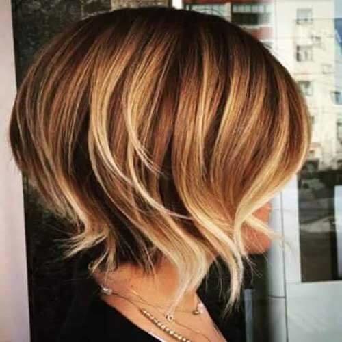 Highlight-Colored-Short-Hair